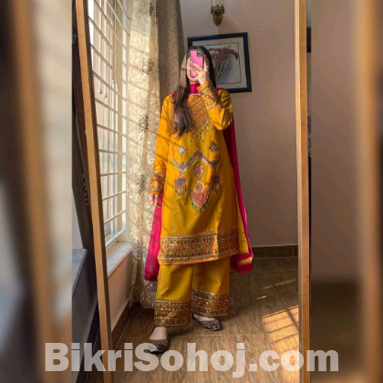 Sequence Embroidery Three Piece
